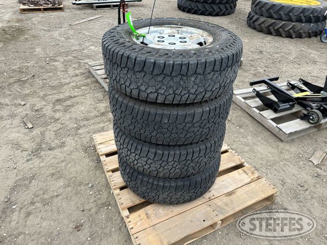 (4) 245/75R16 tires
